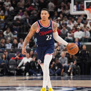 乐鱼官网-哈登：我会帮乔丹·米勒&amp;桑德斯处于成功位置 但功劳是他们自己的